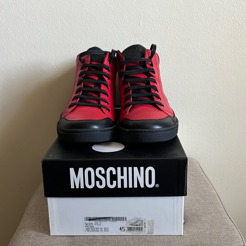 MOSCHINO men’s high top sneaker. Brand new never worn.